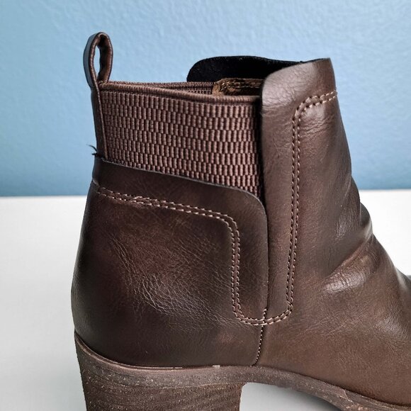 KORKS ~ “Elsie” Bootie ~ Size 8M ~ EUC - Picture 12 of 13